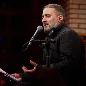 گل  بر من و جوانی من گریه می‌ کند