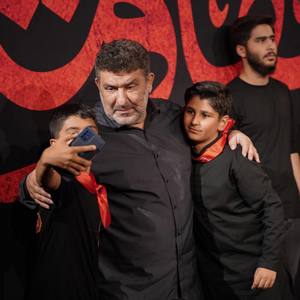 شهادت می‌دهد نامت