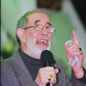 امشب در این کویر گلی زاده می شود