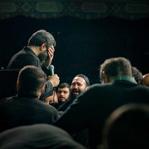  از دست این غم  خون زِ چشمان تر افتاده