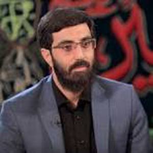 با غل‌ و‌ زنجیر دور دست‌ و‌ پام