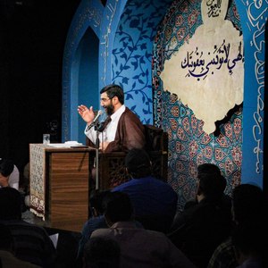 حبیبم تو دنیایی که هستم آقا غریبم