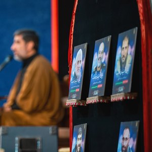 ای وای بر یتیمی قلبش شکسته باشد