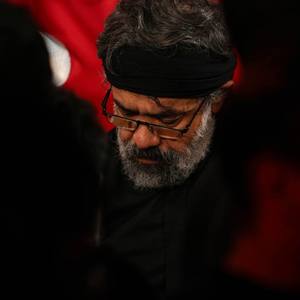 پنجه‌ی خصم پر از موی پریشان من است