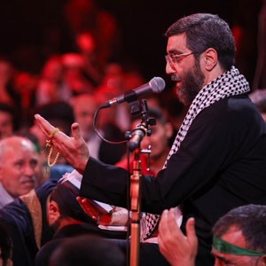 بی سر و سامانم ای محبوب سامانم بده
