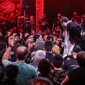 گرچه هستم پست و بی مقدار تحویلم بگیر