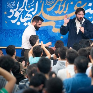 باب المراد و در بزن