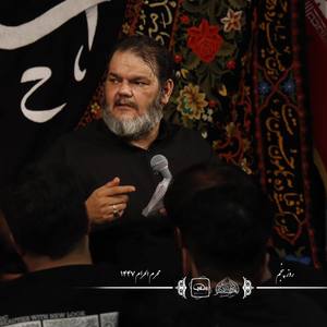 هرکسی که خویشتن را مستمندش میکند
