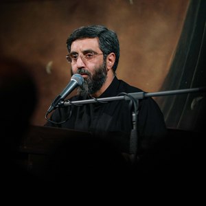 اشک را از چشمه سار دیده تر میکشم