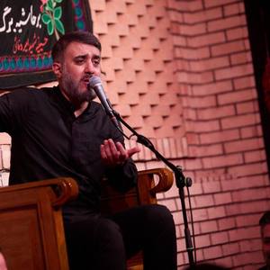  به پشت در خانه ات آمدم مادر