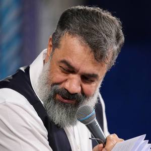 بعضیا فک می‌کنن آزادن