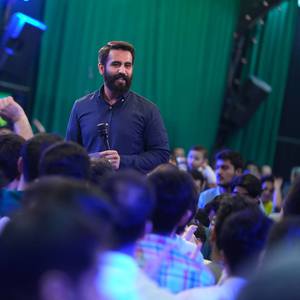 پدرش ابوتراب و مادرش ام‌بنین