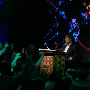 عرق شرم و خجالت میچکه از جبینم