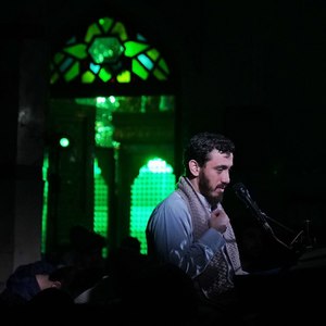 آنکس که زد نقاب حلالش نمی‌کنم