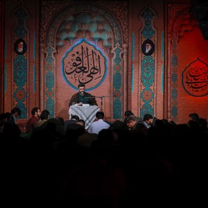 کتاب زندگی با آیه‌ها فصل هجدهم - سوره نور ، آیه ۳۲ « وَأَنْکِحُوا الْأَیَامَی مِنْکُمْ وَالصَّالِحِینَ مِنْ عِبَادِکُمْ وَإِمَائِکُمْ إِنْ یَکُونُوا فُقَرَاءَ یُغْنِهِمُ اللَّهُ مِنْ فَضْلِهِ »