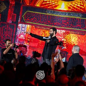 حرمتش واجب است در دو جهان