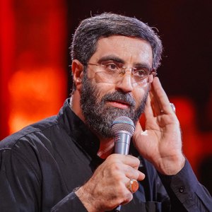 من یه نوکرم که آقا واسه تو کاری نکردم