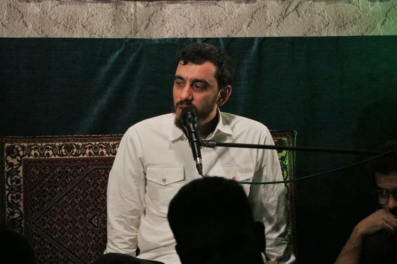 در بسته بود اما 