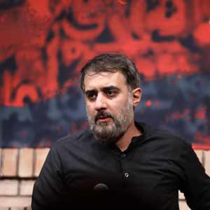 نیزه‌ها داره به تنش میره